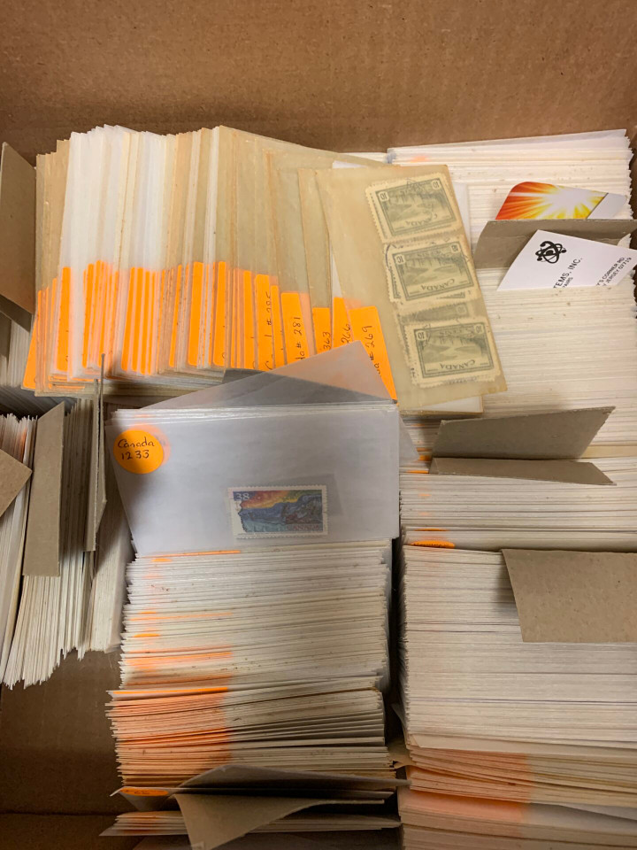 GARGANTUAN INTERNATIONAL SELECTION – 6 LARGE CARTONS – 426271