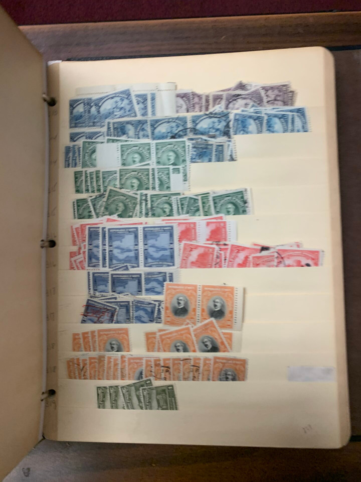 MASSIVE INTERNATIONAL SELECTION OF THOUSANDS – 426042