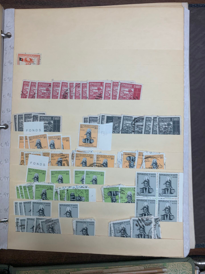 MASSIVE INTERNATIONAL SELECTION OF THOUSANDS – 426042