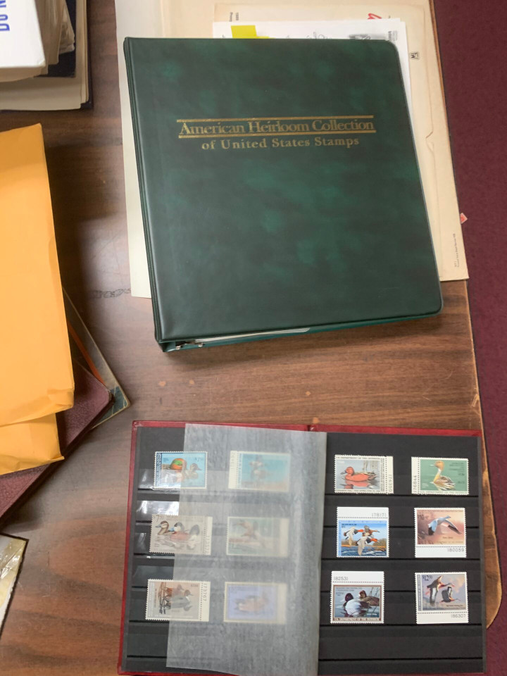 INTERNATIONAL GROUPING WITH LOTS OF USA AND POSTAGE! – 426044