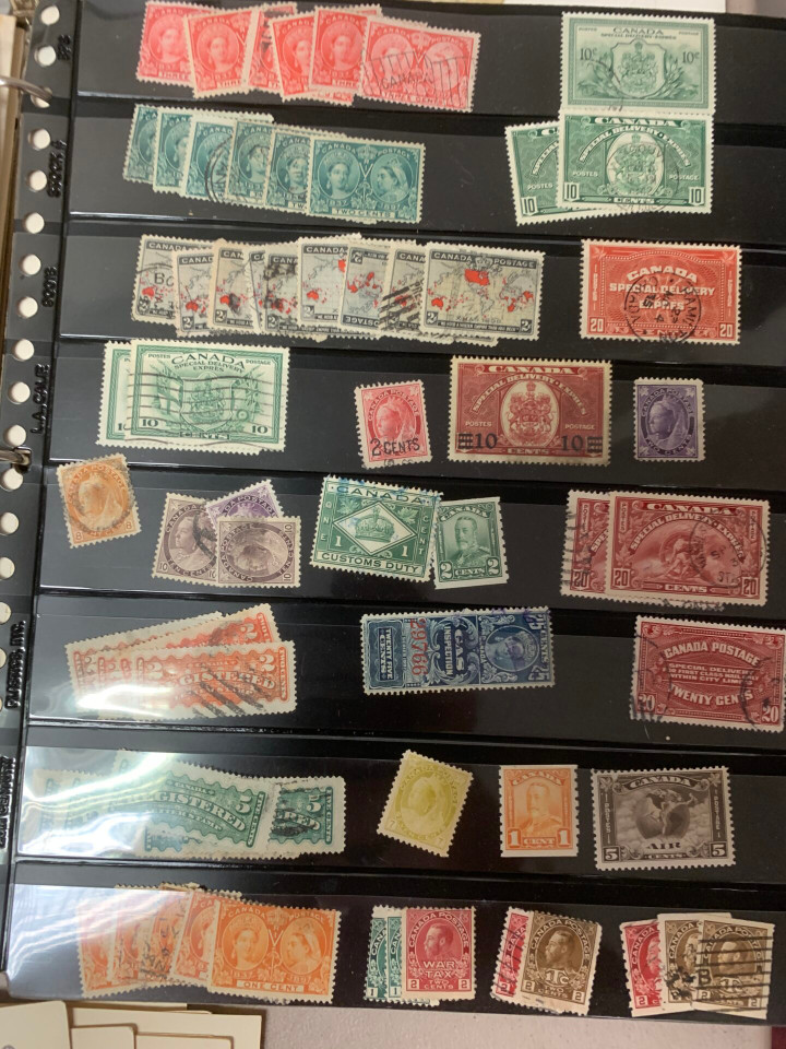 INTERNATIONAL SELECTION OF THOUSANDS INCLUDING TRIO OF VINTAGE SCOTT ALBUMS – 426038