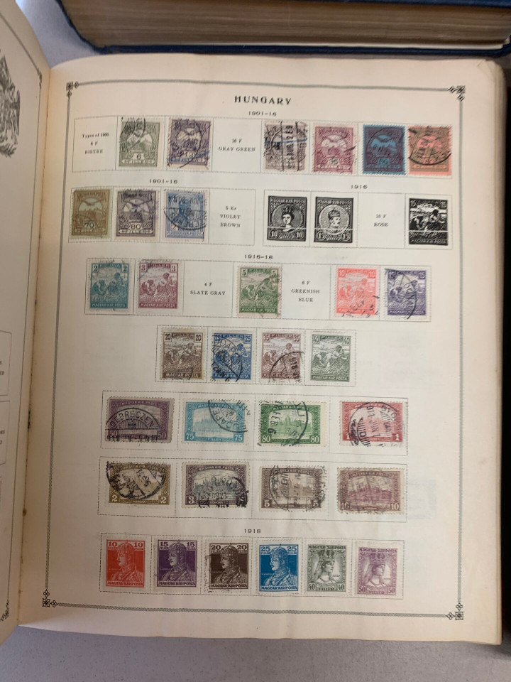 INTERNATIONAL SELECTION OF THOUSANDS INCLUDING TRIO OF VINTAGE SCOTT ALBUMS – 426038