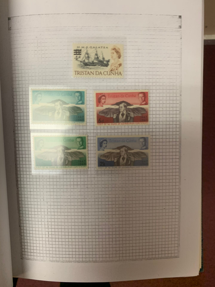 INTERNATIONAL TAIL END SELECTION IN THREE LARGE CARTONS – 426053