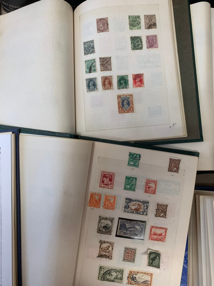 INTERNATIONAL TAIL END SELECTION IN THREE LARGE CARTONS – 426053