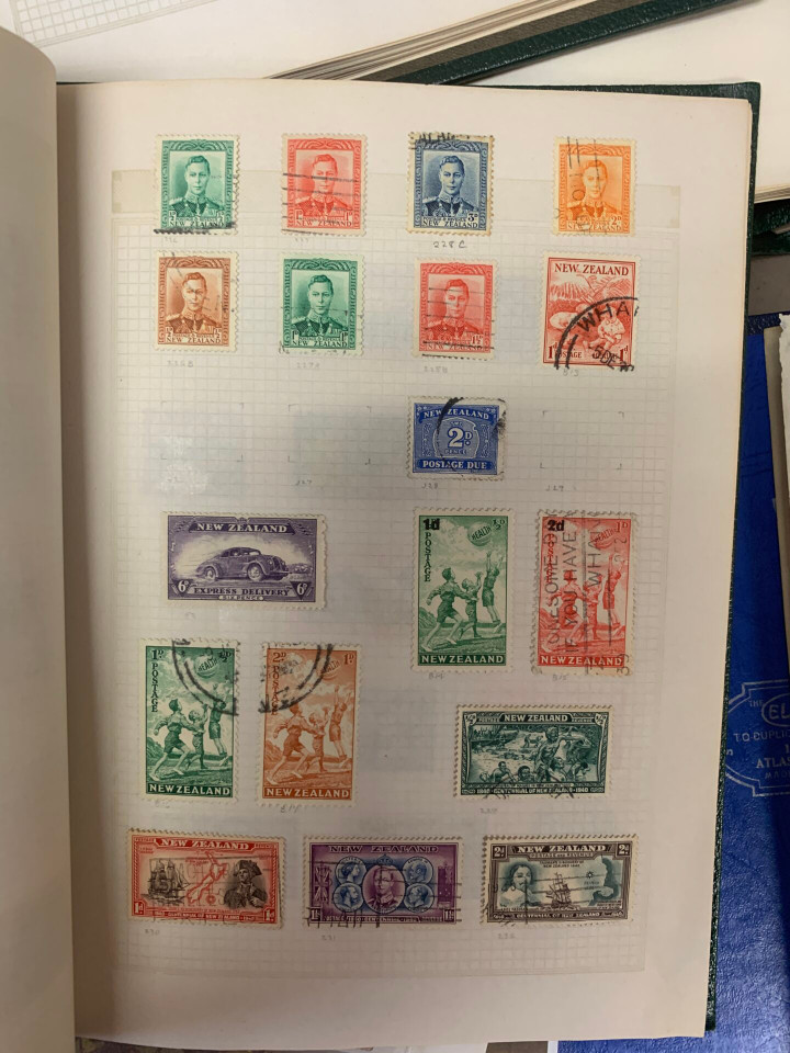 INTERNATIONAL TAIL END SELECTION IN THREE LARGE CARTONS – 426053