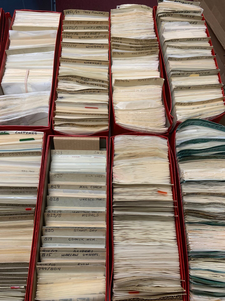 POLAND – PHILATELIC MOUNTAIN OF HUNDREDS OF THOUSANDS IN 14 LARGE CARTONS – 426057