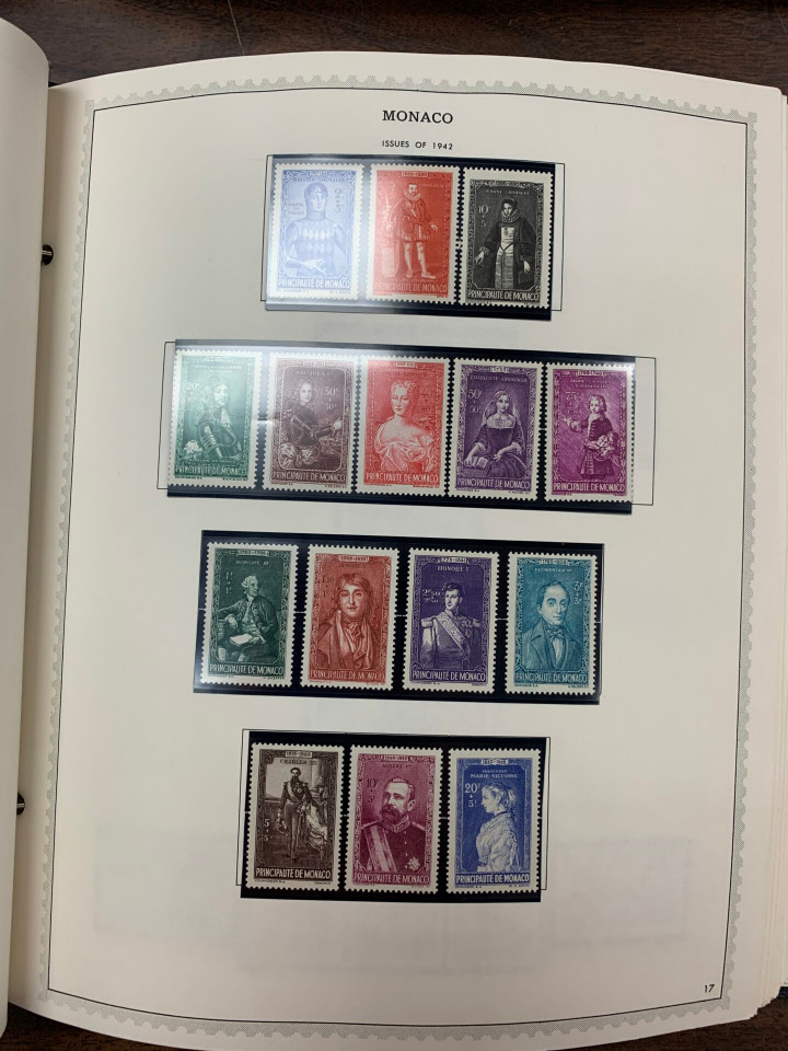 INTERNATIONAL SELECTION IN TWO LARGE CARTONS – 426071