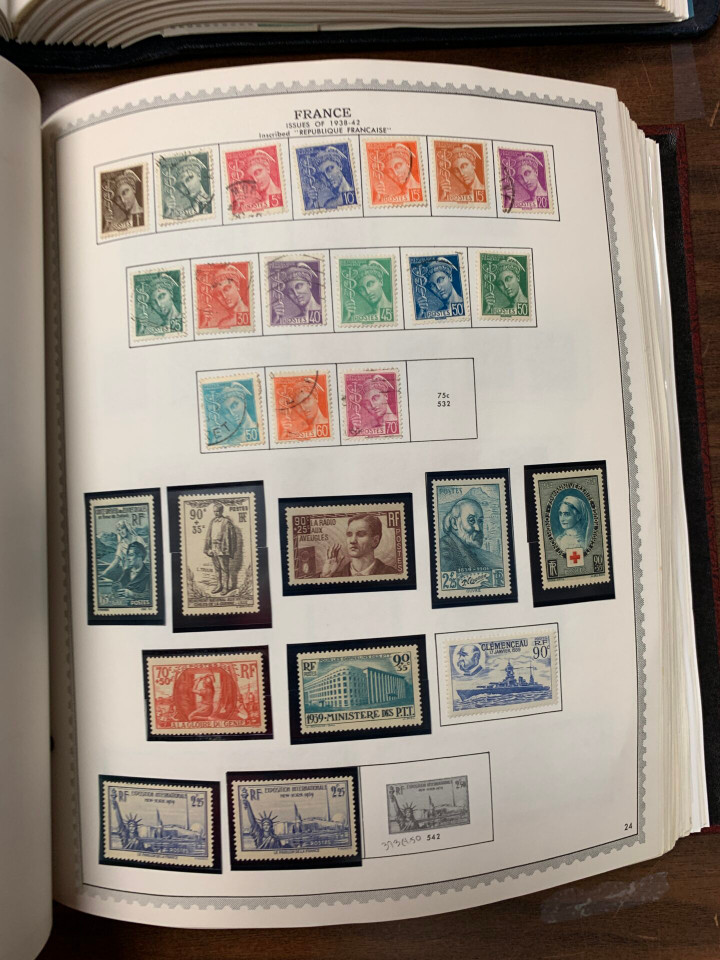 INTERNATIONAL SELECTION IN TWO LARGE CARTONS – 426071