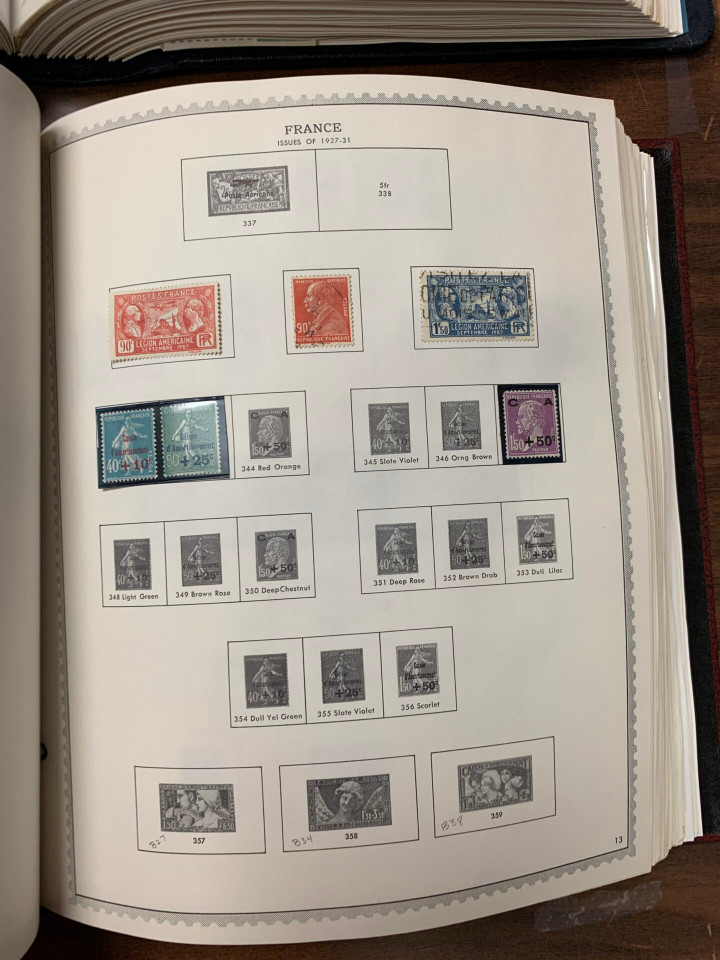 INTERNATIONAL SELECTION IN TWO LARGE CARTONS – 426071