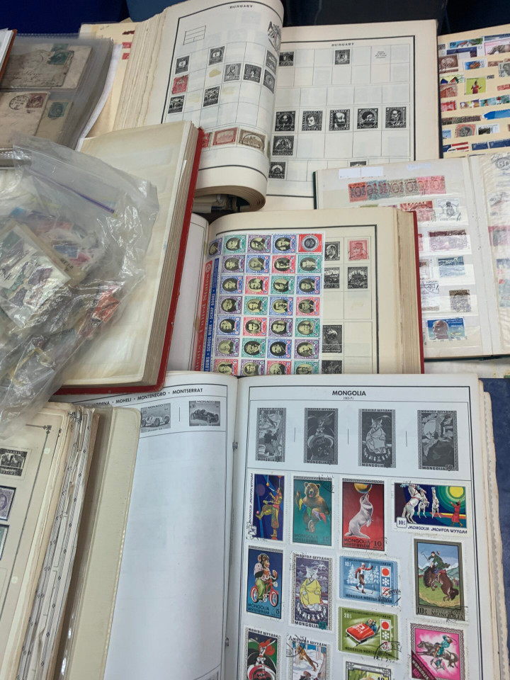 INTERNATIONAL SELECTION IN 3 LARGE CARTONS – 426085