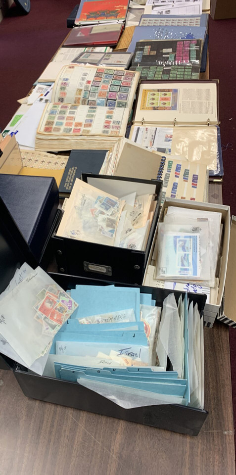 END OF YEAR CLEAR-OUT! – INTERNATIONAL SELECTION IN 4 LARGE CARTONS – 426121