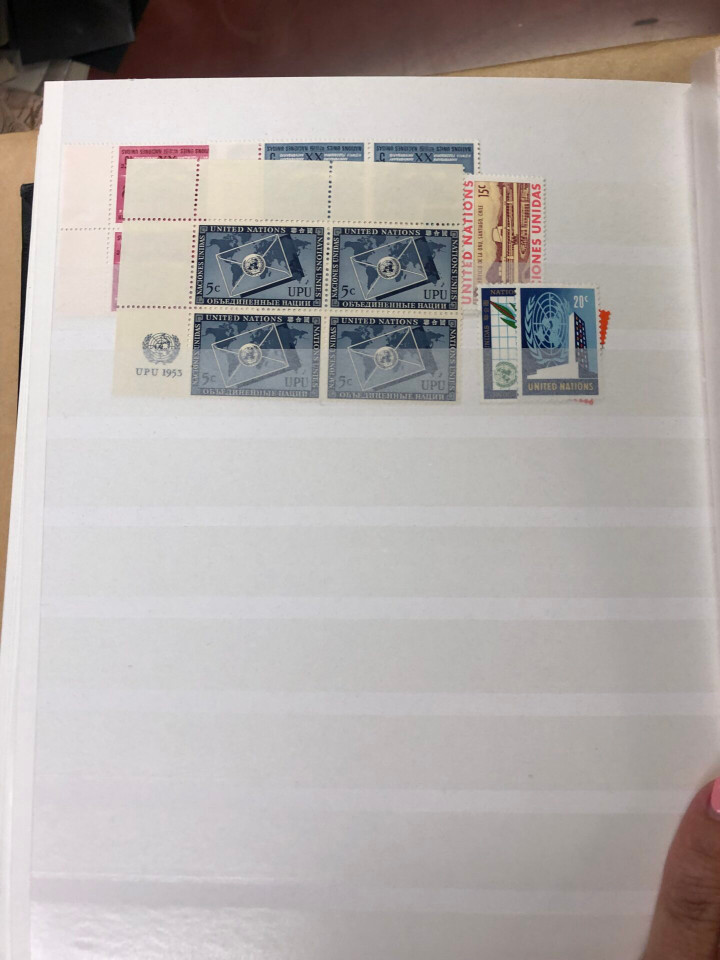 UNITED NATIONS - Nearly 3,000 Mint Modern Issues, New York Geneva and Vienna – 426504