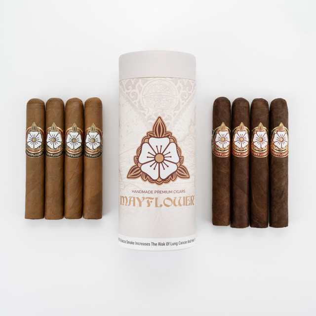 Mayflower Captain's Capsule with 8 Robusto cigars