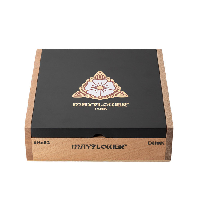 Mayflower Dusk Toro Closed Cigar Box of 15