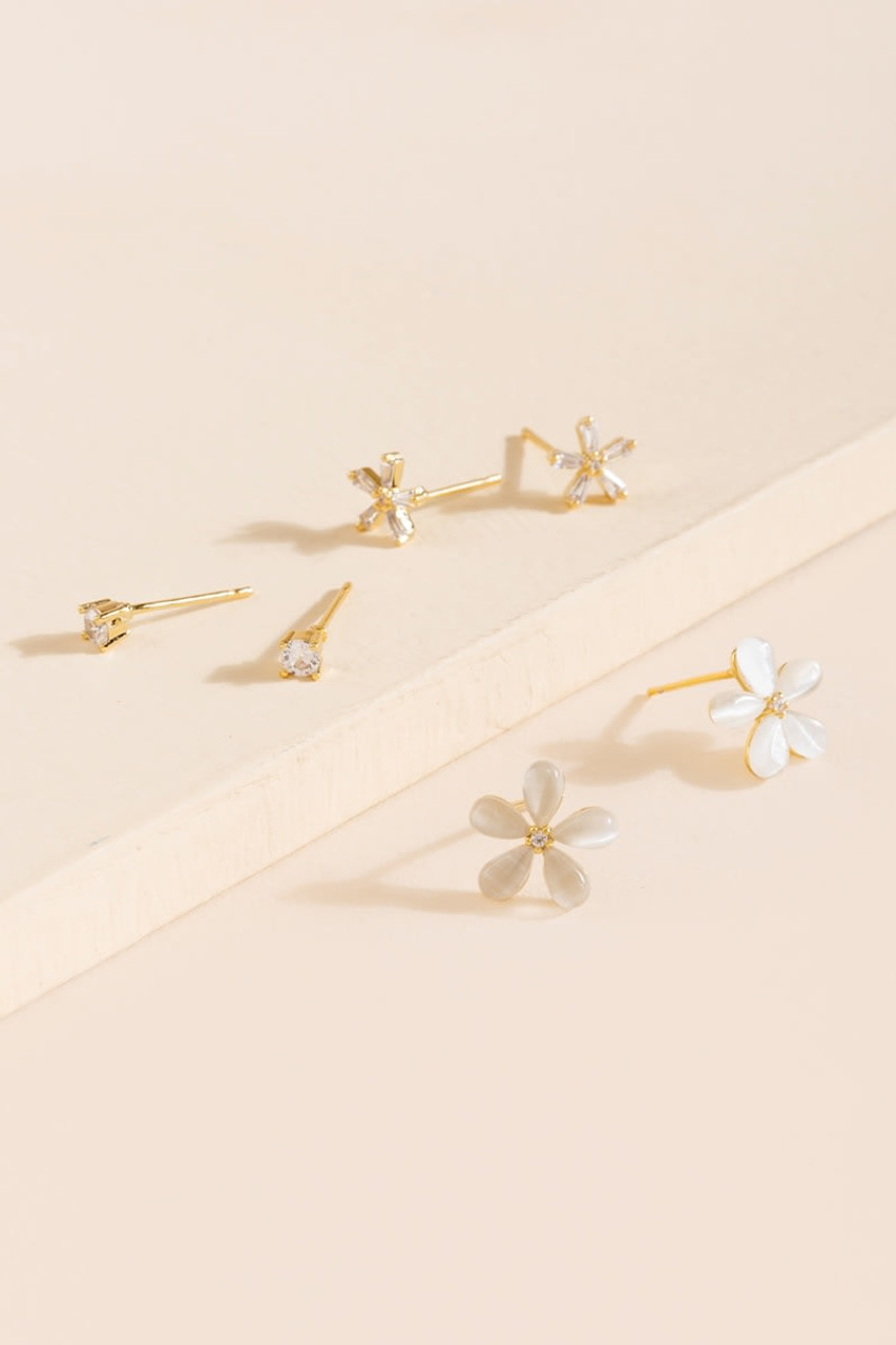 Kate Crystal Flower Stud Earring Set | francesca's®