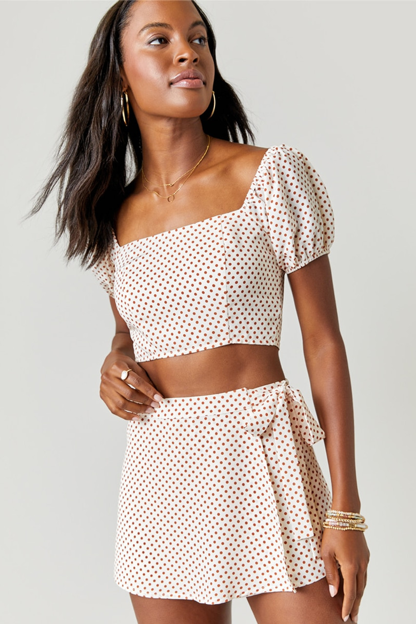 Polka dot hot sale puff sleeve shirt