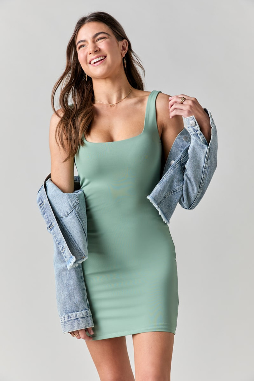 yummi by francesca's Sleeveless Sheath Mini Dress