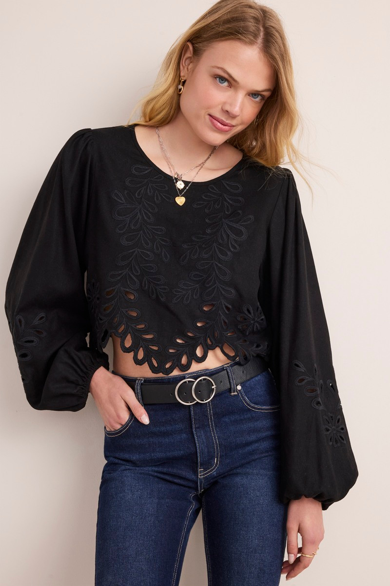Mae Scallop Hem Embroidered Blouse | francesca's®