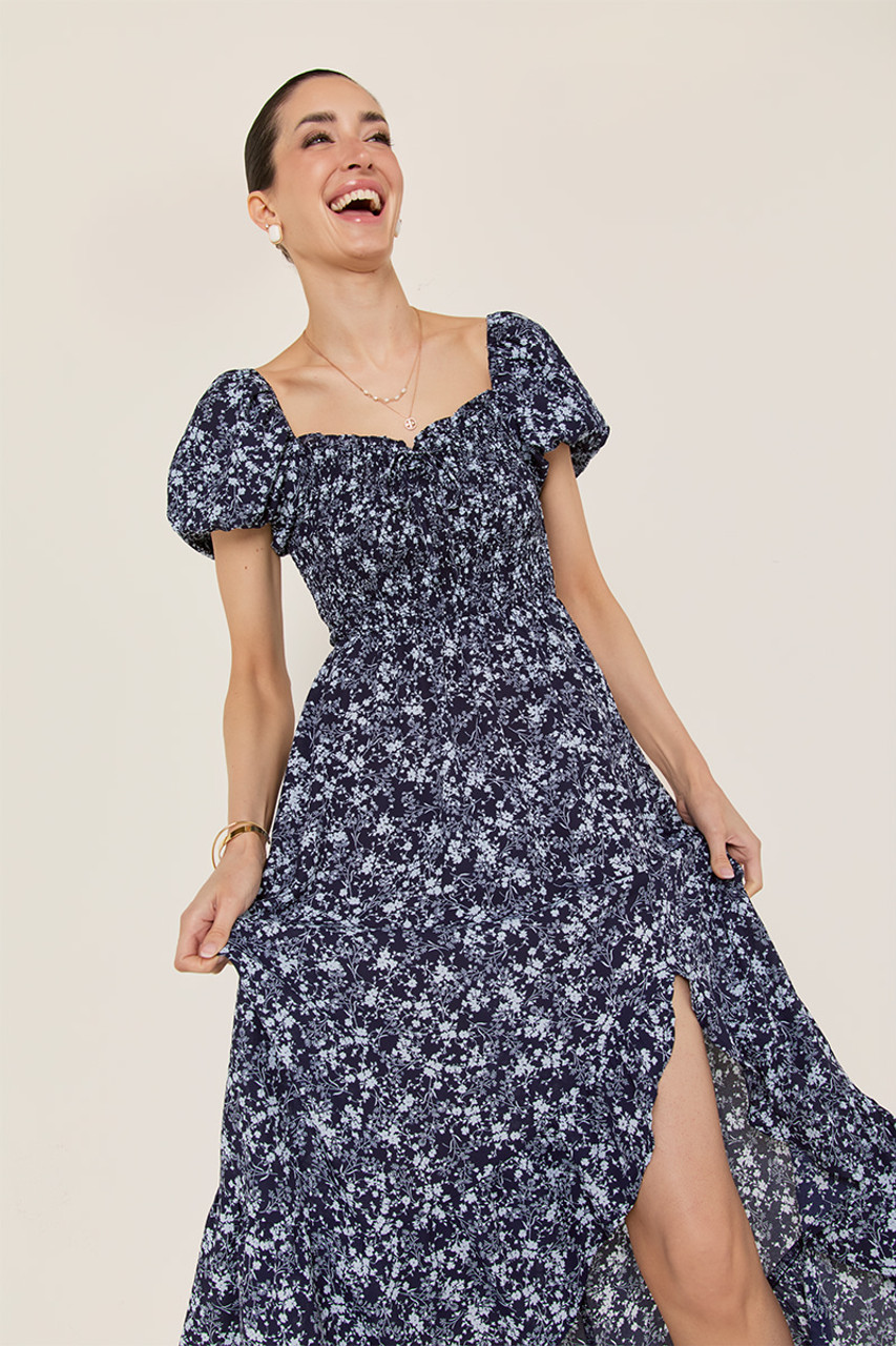 【完売品】サンサカエプチ Laura smocked dress Heather Smocked Upper Ruffle Maxi Dress | francesca's®