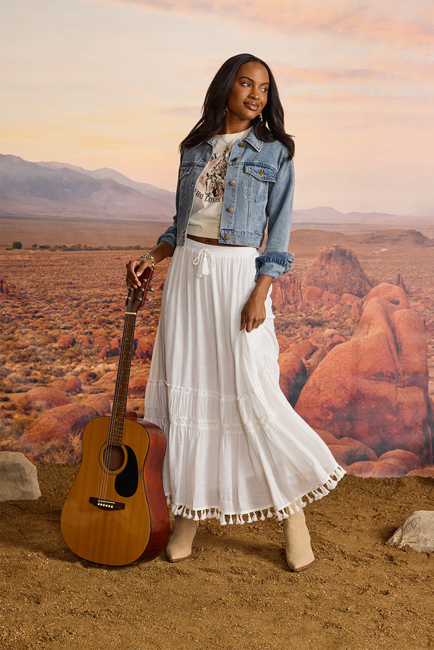 deresデレス22nd Amber / parisienne skirt Allie Tassle Hem Tiered Maxi Skirt | francesca's®