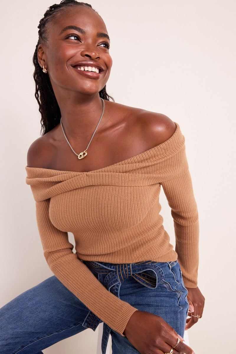 Sandra Off the Shoulder Sweater