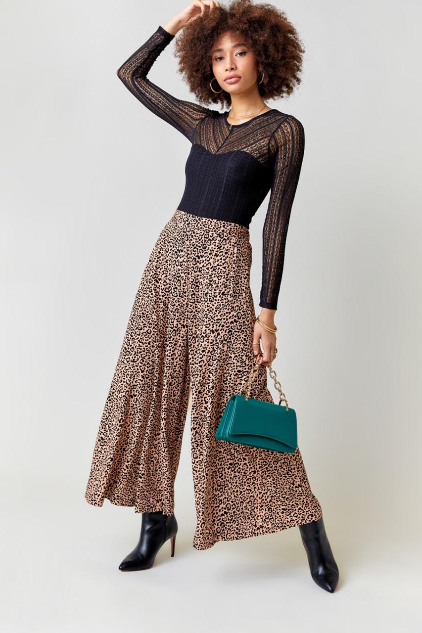 Leopard Print Wide Leg Pants - Medium  Printed wide leg pants, Flowy wide  leg pants, Animal print pants