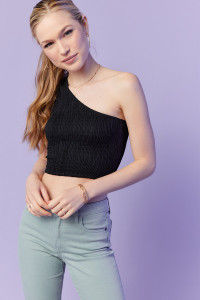 UM1152_56133d5857af12a3ab08757b474bc386197705e1_Black