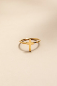 Vicky Stainless Steel Cross Ring | francesca's®