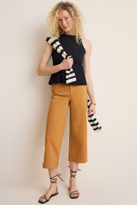 PW2005696_c64e12acc43e6e9f83e9e9b96e95d830d5520fdc_Brown