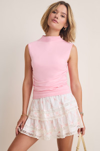 ARC0019_31595bc83e92ec77f09fe4d6f47f84aac3a12c6d_Pink