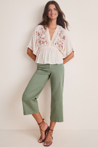 WS22954_f813876dc5d1b366c51d0febefdc857c5b7c1879_Beige