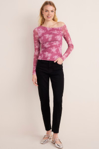 11CN54VIGD_b1e4e31bbf07c409b0dad1b9ef36f03bc0020ea1_Dark Rose