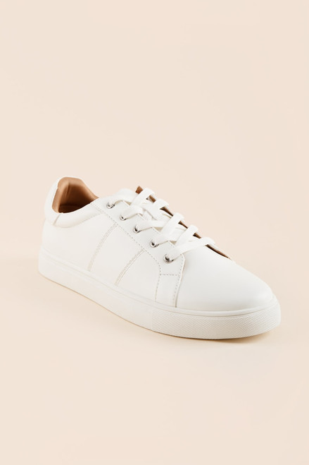 DV by Dolce Vita Austerly Sneakers