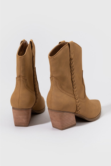 DV by Dolce Vita Karyn Western Boots