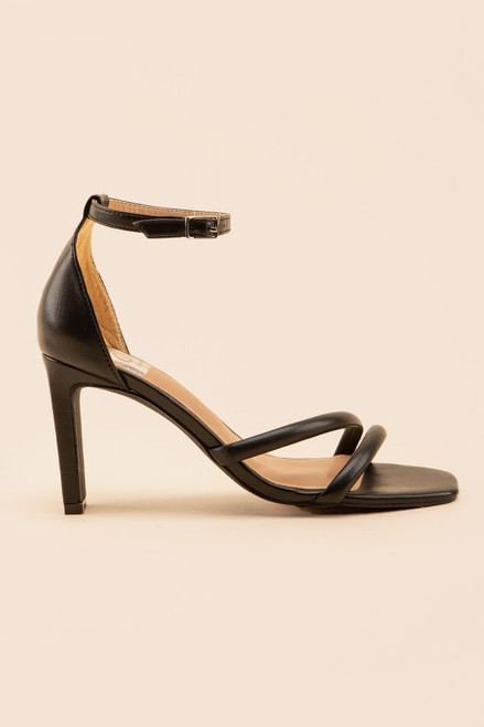 DV by Dolce Vita Simone Heels