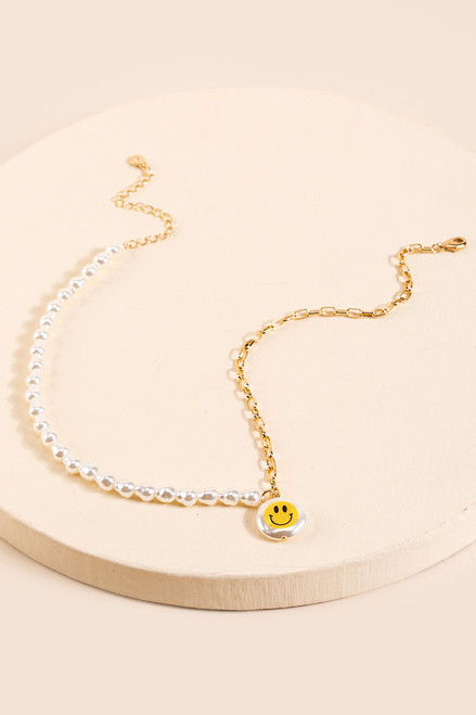 Ash Smiley Face Pearl Chain Link Necklace