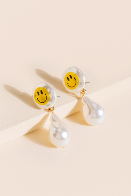 Kaylie Smiley Pearl Drop Earrings