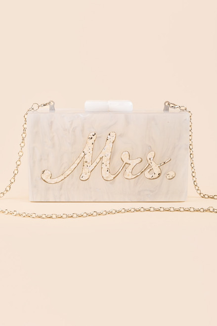 Mrs. Resin Clutch