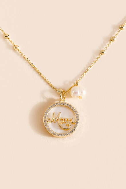 Mom Pearl Circle Pendant Necklace