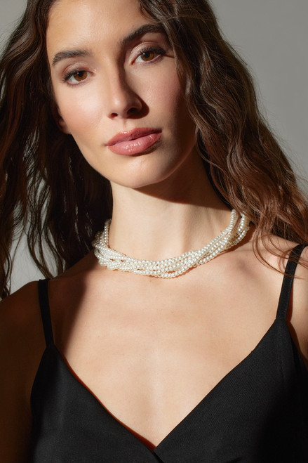 Luxe Twist Pearl Strand Necklace
