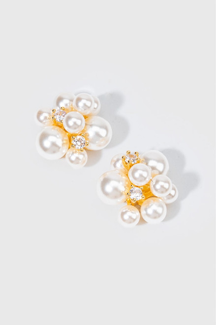Dezie Pearl Cluster Stud Earrings