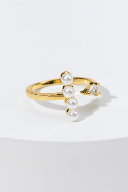 Alice Pearl Bar Ring