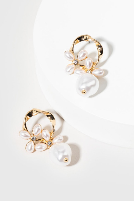 Martina Flower Pearl Earrings