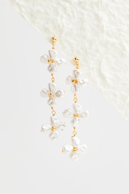 Dottie Flower Pearl Earrings