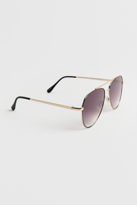 Doretta Black Rim Aviator Sunglasses
