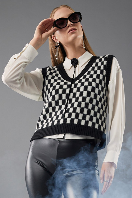 Aubriana V Neck Checker Vest