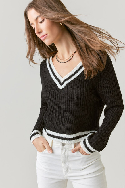 Tracie VNK Pullover Sweater