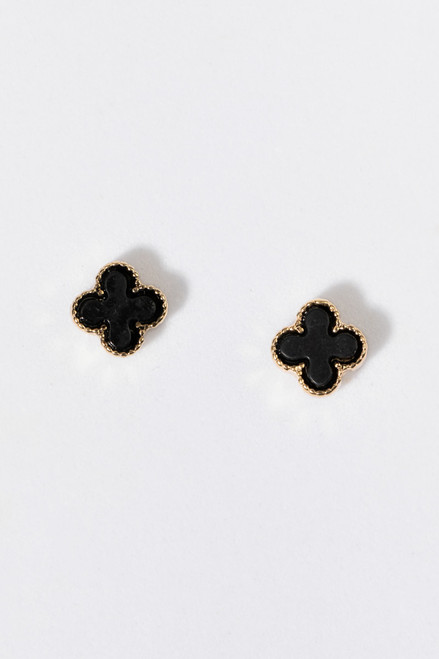 Jenessa Center Clover Stud