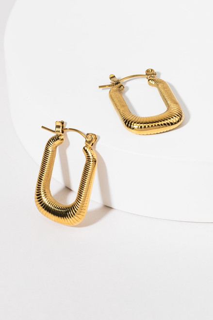 Angelina Ribbed Rectangle Hoop Earrings