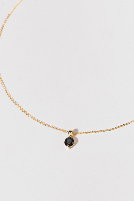 Roxie Black Pendant Necklace